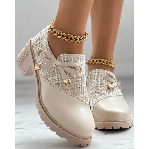 W&W Mode | Lässige Blockabsatzschuhe mit Spitzen Akzenten und Seitlichem Reißverschluss
