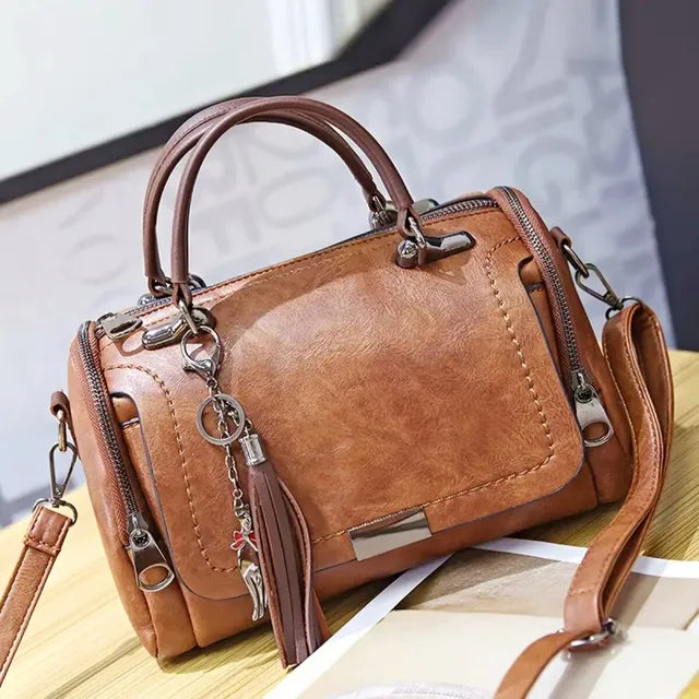WW – Damen-Schultertasche mit Quasten-Dekor: großes Fassungsvermögen, modisches Design