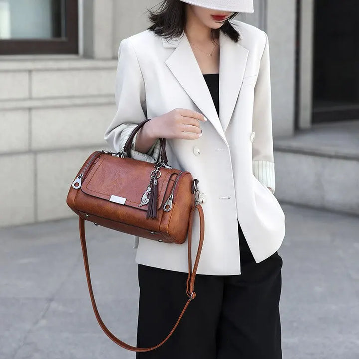 W&W Mode – Damen-Schultertasche mit Quasten-Dekor: großes Fassungsvermögen, modisches Design
