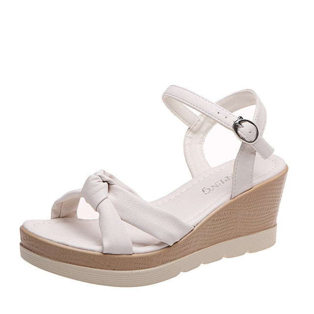 W&W Mode | Elegante Sandalen mit geknoteten Riemen für Damen
