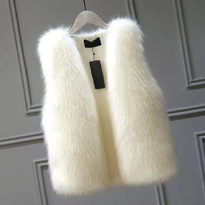 WW | Gilet made of imitation marten fur