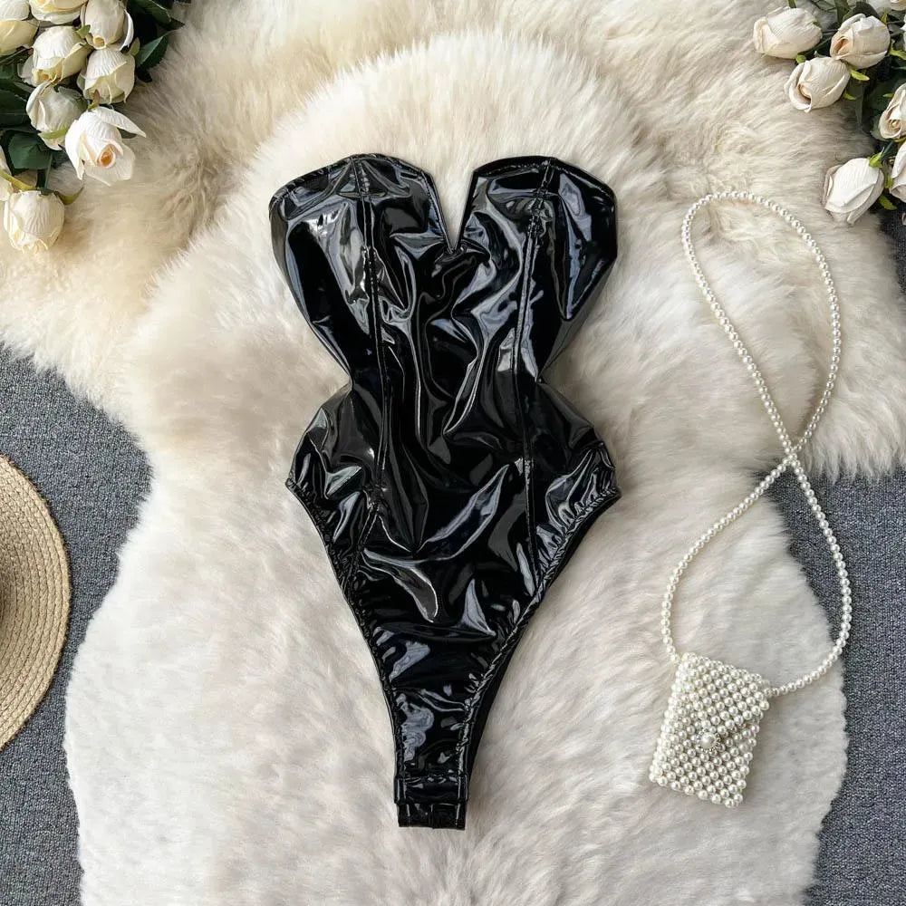 WW | Body Donna made of PU leather with V-neck