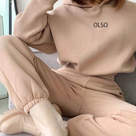 WW | Oslo Damen Set – Zweiteiliges Set aus Kapuzenpullover und Sweatpants für lässigen Stil und maximalen Komfort.