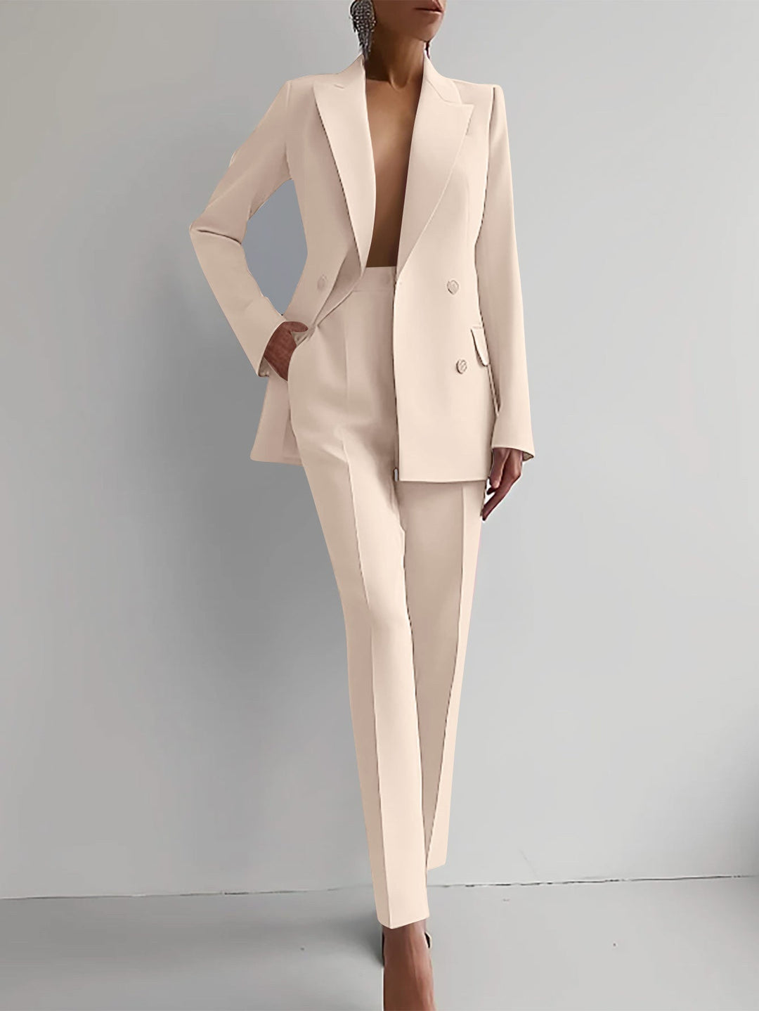 W&W Mode | Stilvolles Satz Bestehend Aus Edlem Blazer Und Eleganter Hose