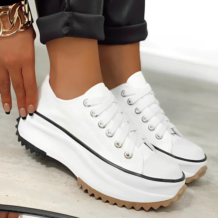 W&W Mode | Bequeme Plateau Sneaker für Damen