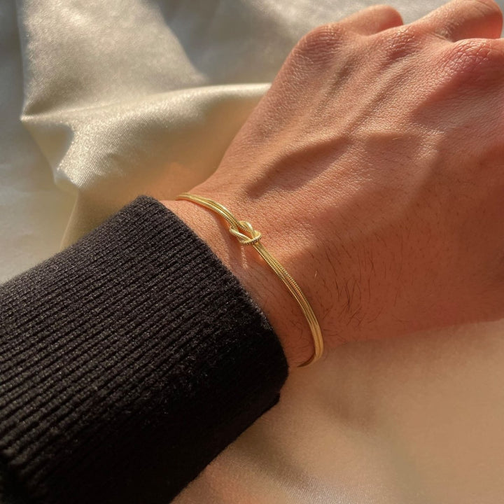 W&W Mode | Minimalistische Armreif Liebesknoten