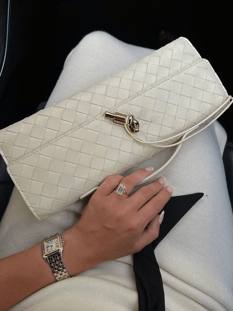WW | Luxuriöse Gewebte Handtasche Mit Goldverschluss