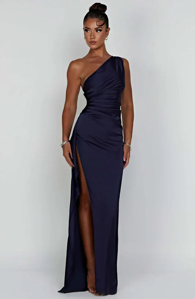 WW | Kleid Aus Satin Mit Einem Schulterschlitz