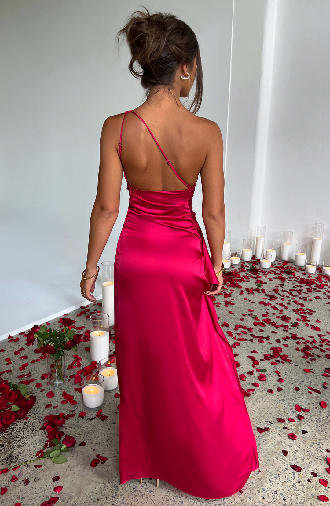 Suzy | One Shoulder Kleid