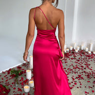 Suzy | One Shoulder Kleid