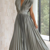 WW | Faltendes Plunge Midi Kleid