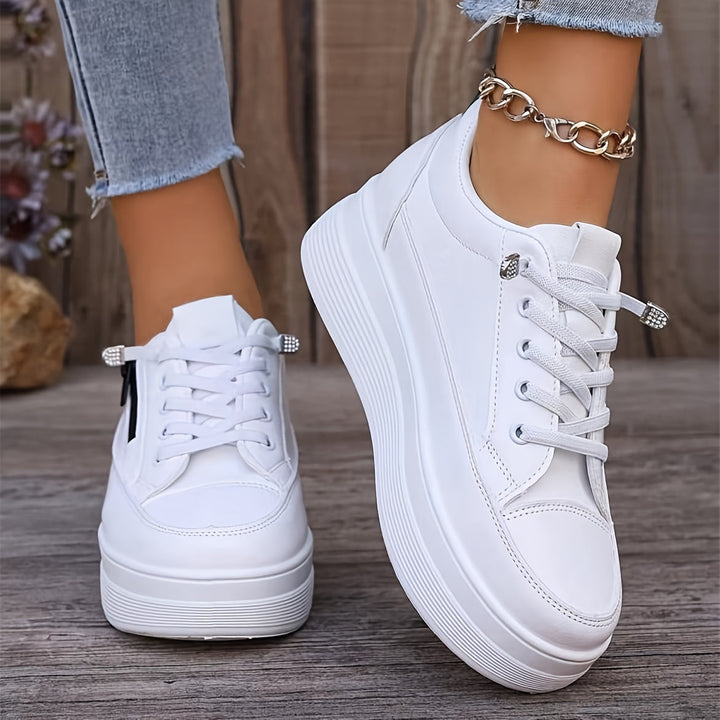 W&W Mode | Stilvolle Einfarbige Sneaker für