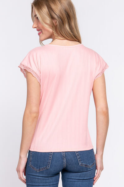 WW | Active Basic Spitzenbesatz V-Ausschnitt Kurzarm Ripp Top