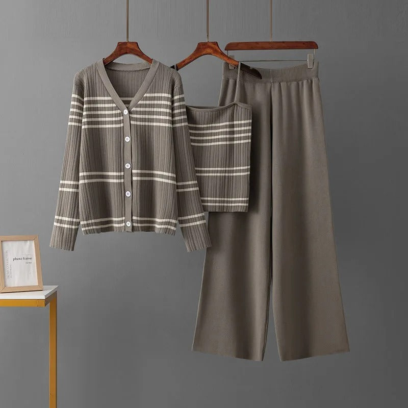 W&W Mode | Bequemes Strickset Mit Streifen
