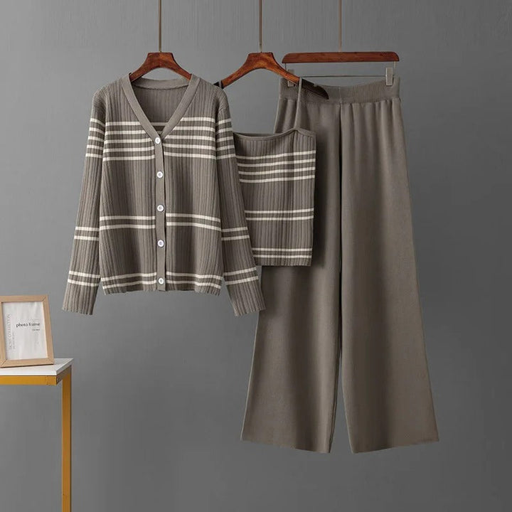 W&W Mode | Bequemes Strickset Mit Streifen