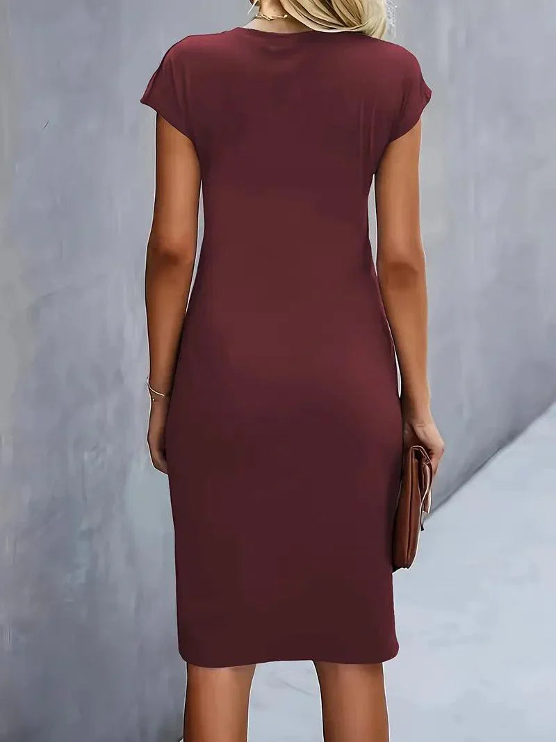 WW | Stilvolles Schmales Kleid Mit Rundhalsausschnitt