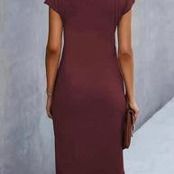 WW | Stilvolles Schmales Kleid Mit Rundhalsausschnitt