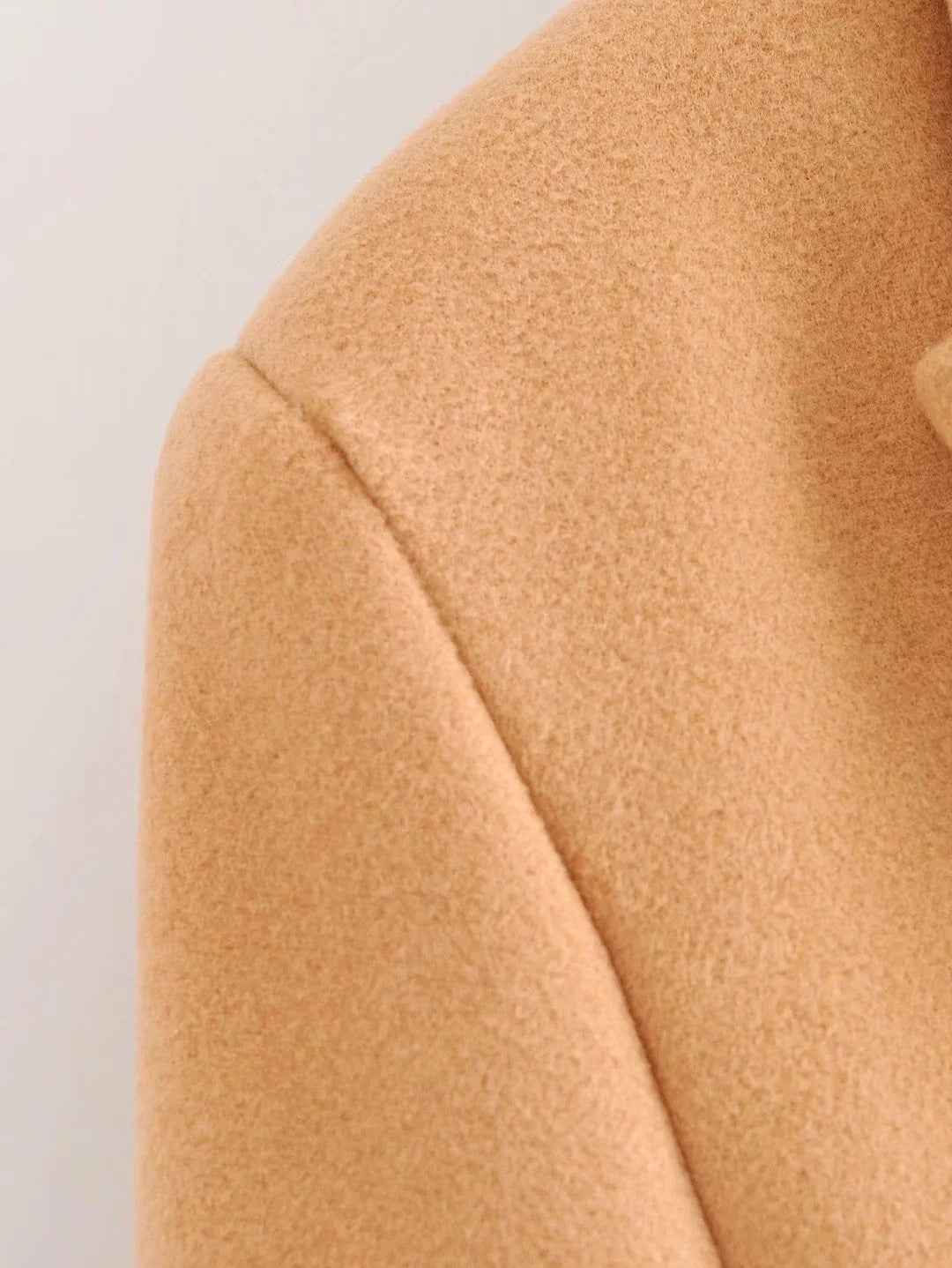 WW | Zweireihige Jacke mit Kapuze