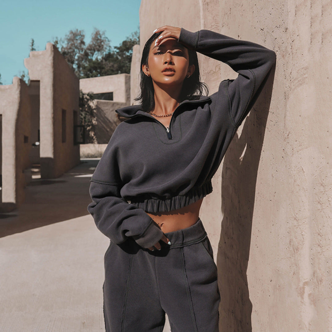 W&W Mode | teil sportlicher cropped Sweatshirt mit Jogginghose - Damen Pullover Tracksuit mit Reißverschluss und elastischem Bund