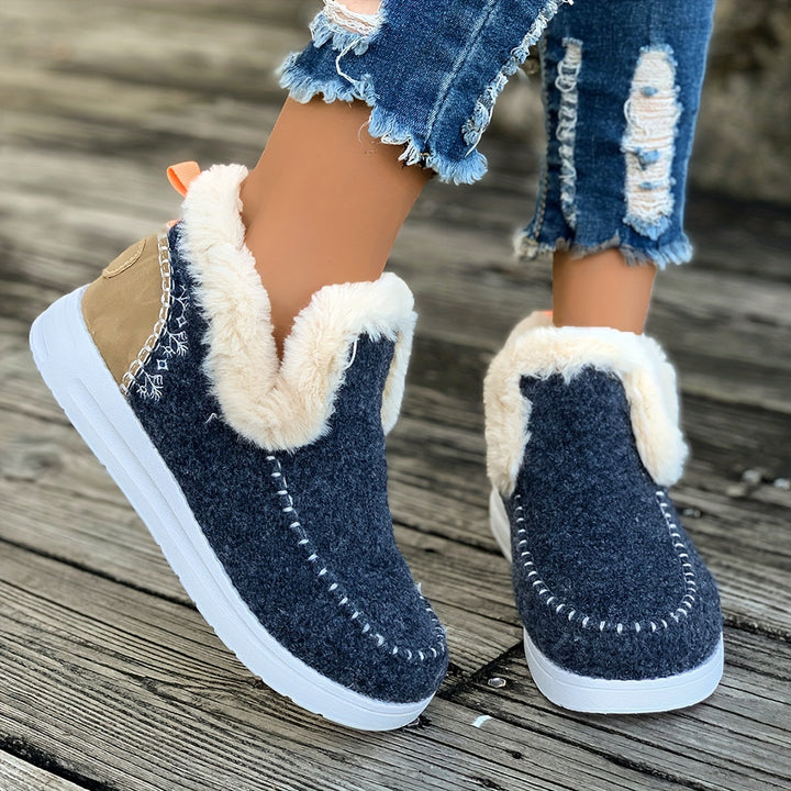 W&W Mode | Gemütliche Winterhausschuhe für Damen: Fleecefutter, PU-Sohle und weiche Stoffkonstruktion