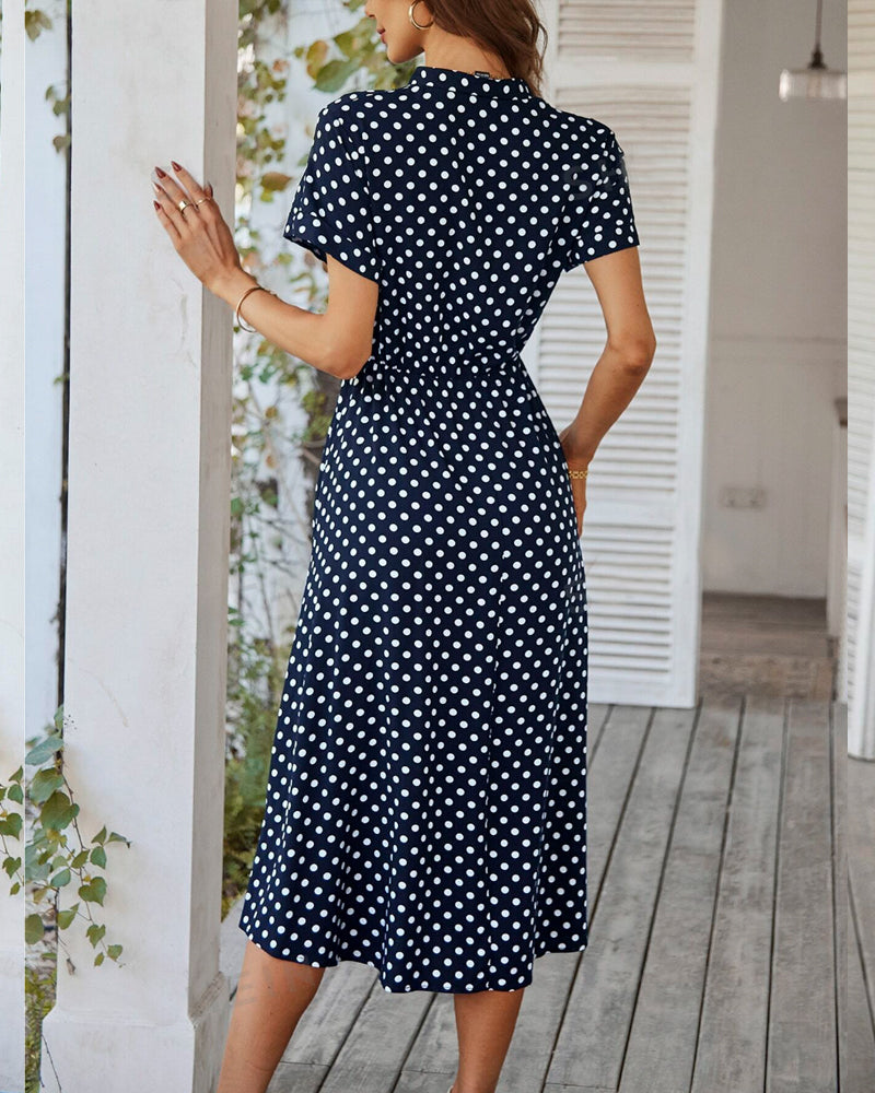WW | Punkte-Muster Kleid mit Bindeband und Knöpfen