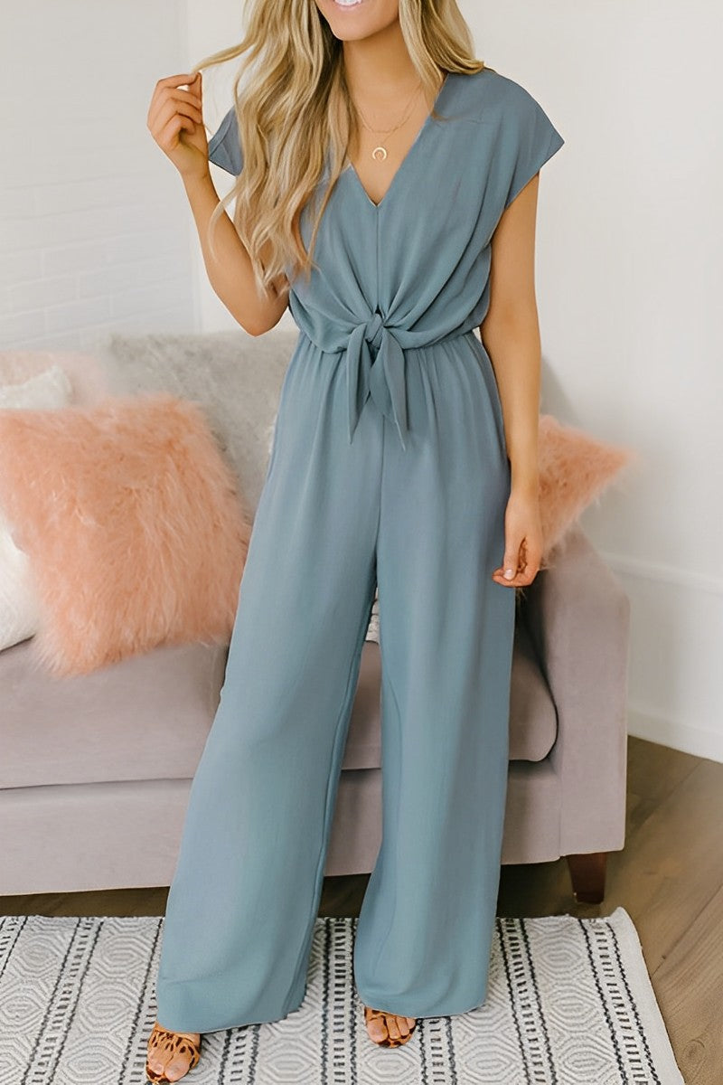 WW | Ein Schlichter, Einfarbiger Jumpsuit mit Geradem Beinschnitt