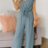 WW | Ein Schlichter, Einfarbiger Jumpsuit mit Geradem Beinschnitt