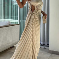 WW | Romantische Nächte Satin Erhabenes Blumen Elastisches Cutout Ein-Schulter Plissee Maxi Kleid