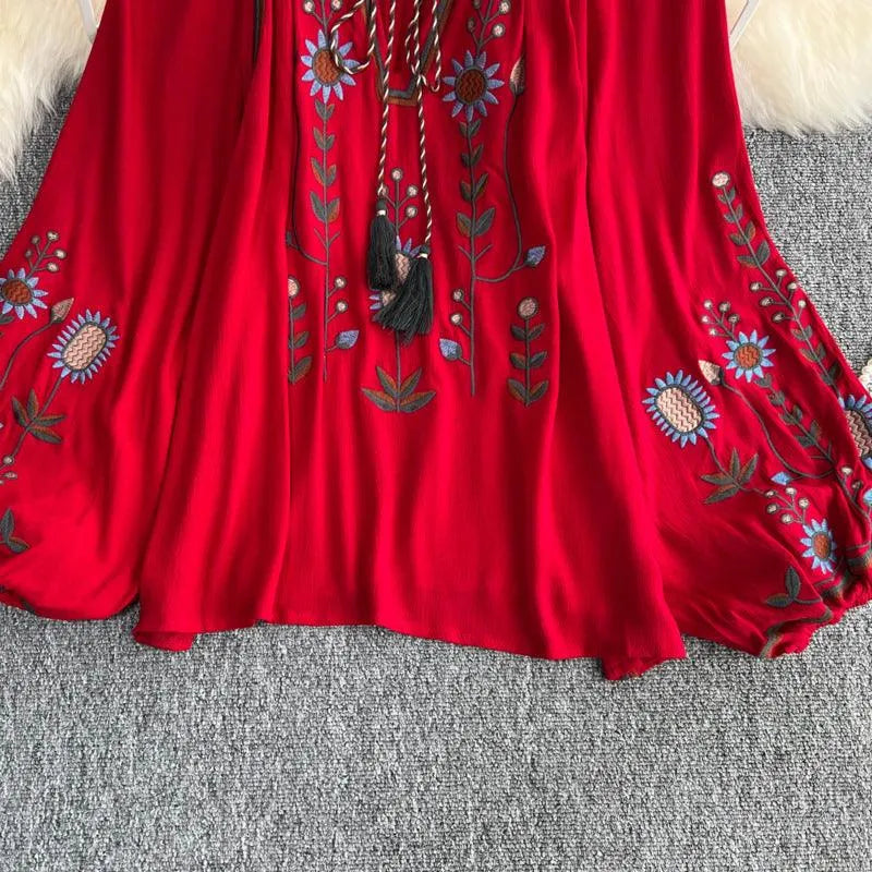 WW | Damen Rundhalsbluse mit Stickerei