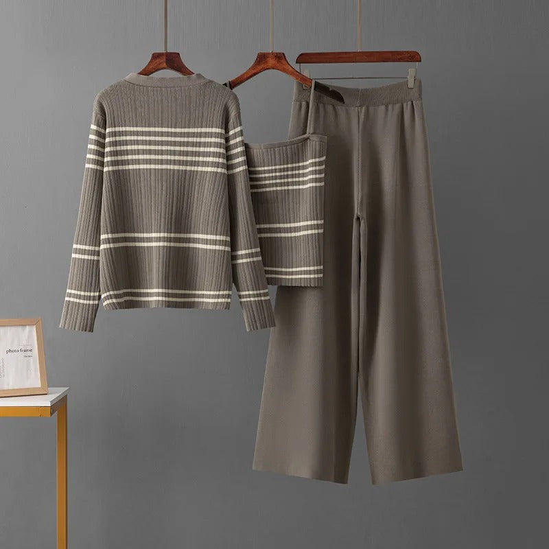 WW | Bequemes Strickset Mit Streifen