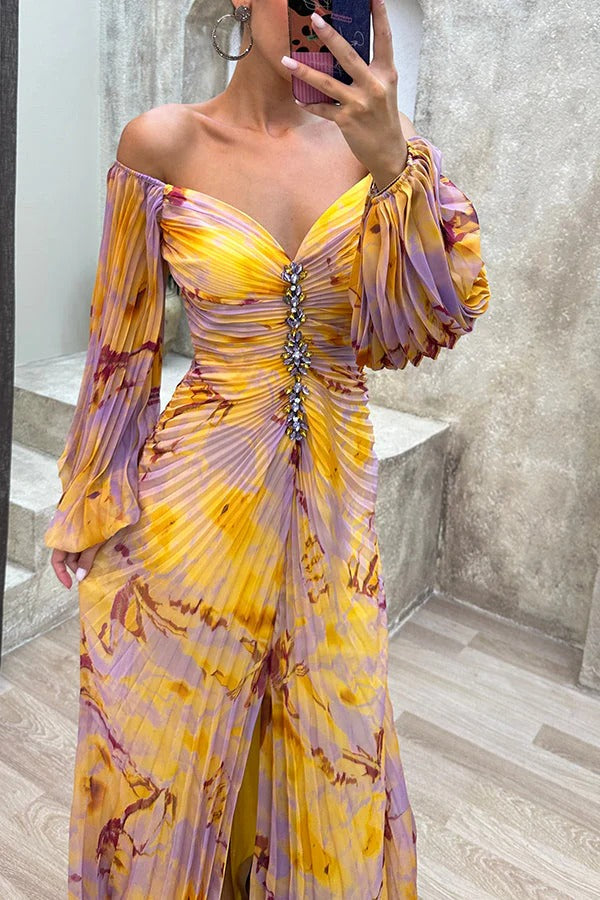 WW | Sunset Serenade Bedrucktes Off-Shoulder Maxikleid mit Diamantverzierungen und Faltenröcken mit Schlitz