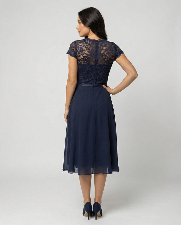 W&W Mode - Elegantes Transparentes Kleid mit Kurzarm, Feminine Silhouette