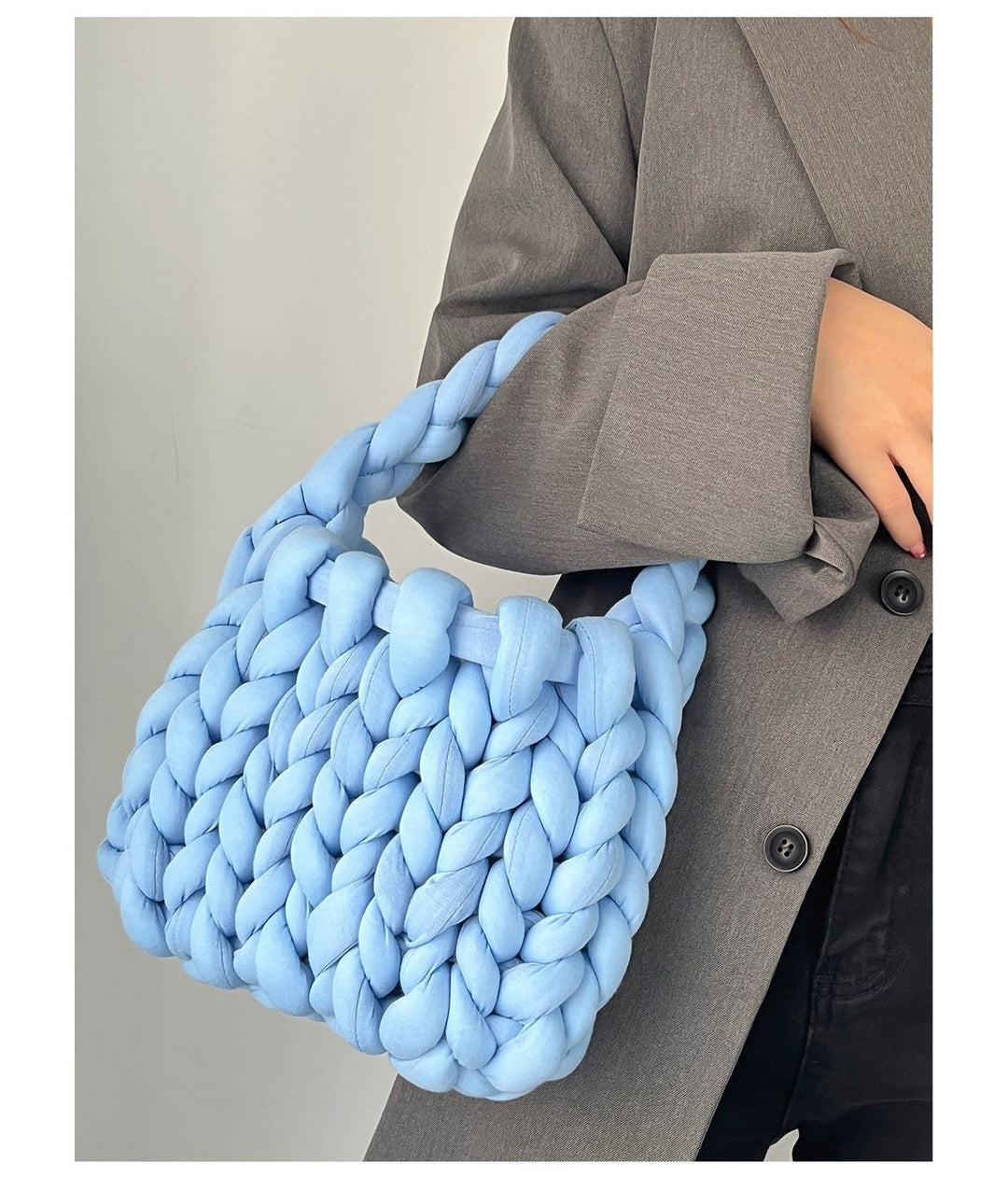Damen Tasche aus handgewebtem Material