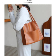 Lederstil-Schultertasche