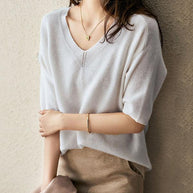 WW | Luxurious soft cashmere V-neck sweater for women