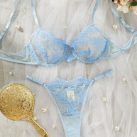 WW Spitzen-Dessous-Set mit Stickerei