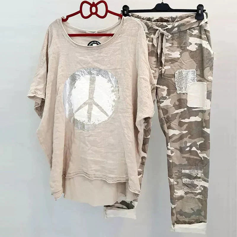 Damen zweiteiliges Outfit mit Camouflage-Muster