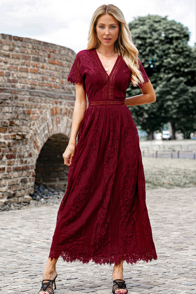 WW | Lace Plunge Kleid Mit Gewelltem Saum