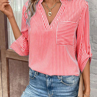 WW | gestreiftes Shirt mit V-Ausschnitt und Brusttasche