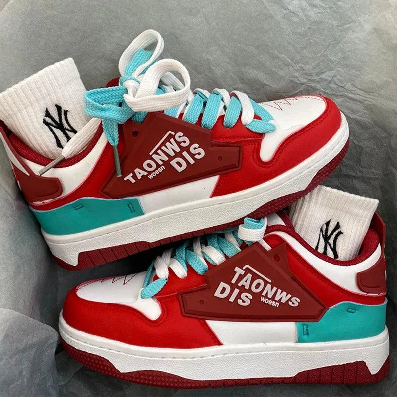 WW | Bunte Sneakers mit einzigartigen Details