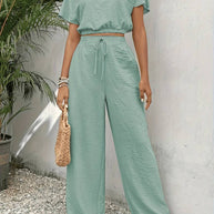WW | Chic Crop Top T-Shirt und Hochbundhose
