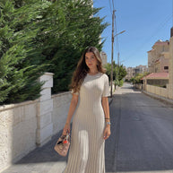 WW-Strickkleid mit schmaler Taille und Streifenmuster