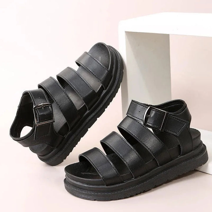 W&W Mode | Sandals with buckle and platform with open toes