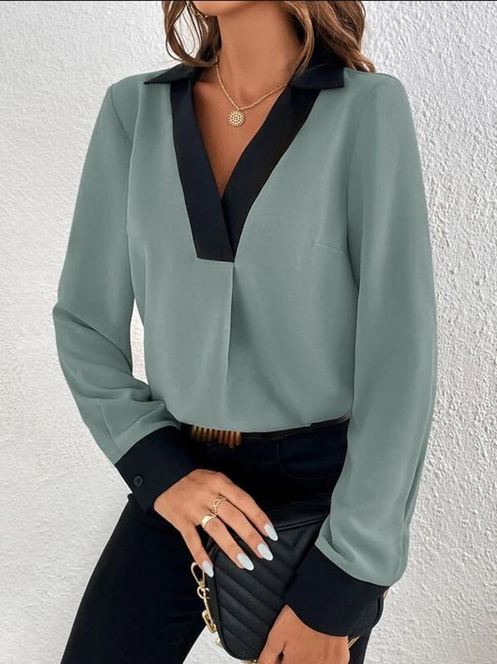 W&W Mode Damen-Shirt mit V-Kragen und Kontrastfarben