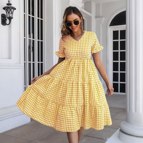 WW | Karierter Midi-Kleid mit Gestuftem Rock und Kurzen Ärmeln