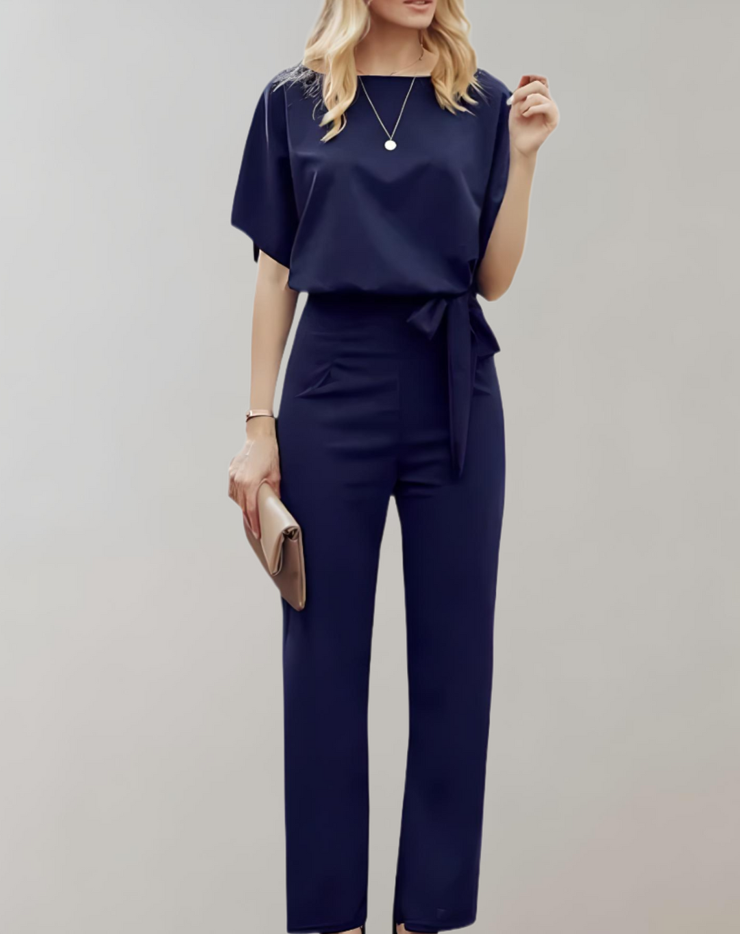 W&W Mode | Wunderschön passender Jumpsuit mit halblangem