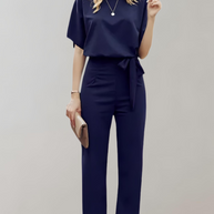 WW | Wunderschön passender Jumpsuit mit halblangem