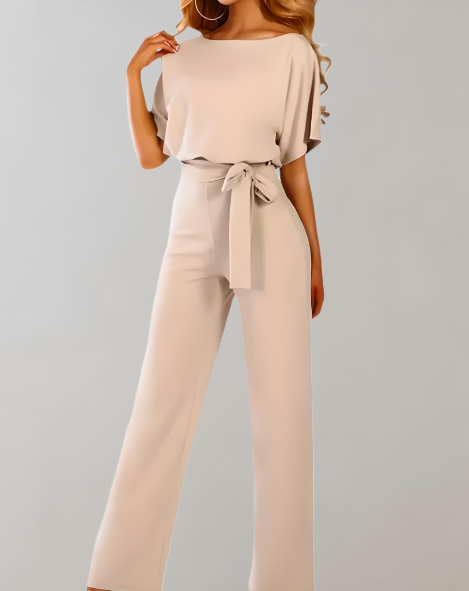WW | Wunderschön passender Jumpsuit mit halblangem