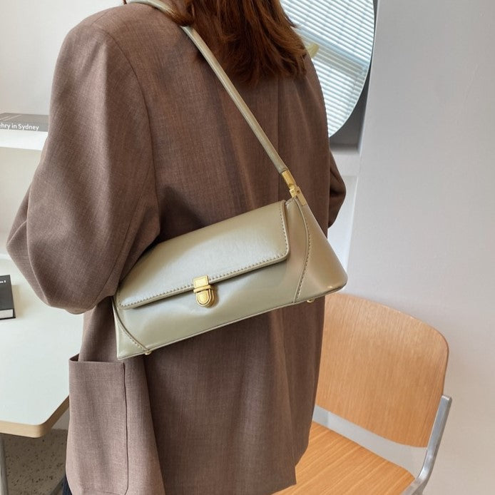 WW - Klassische Baguette-Schultertasche im Vintage-Stil