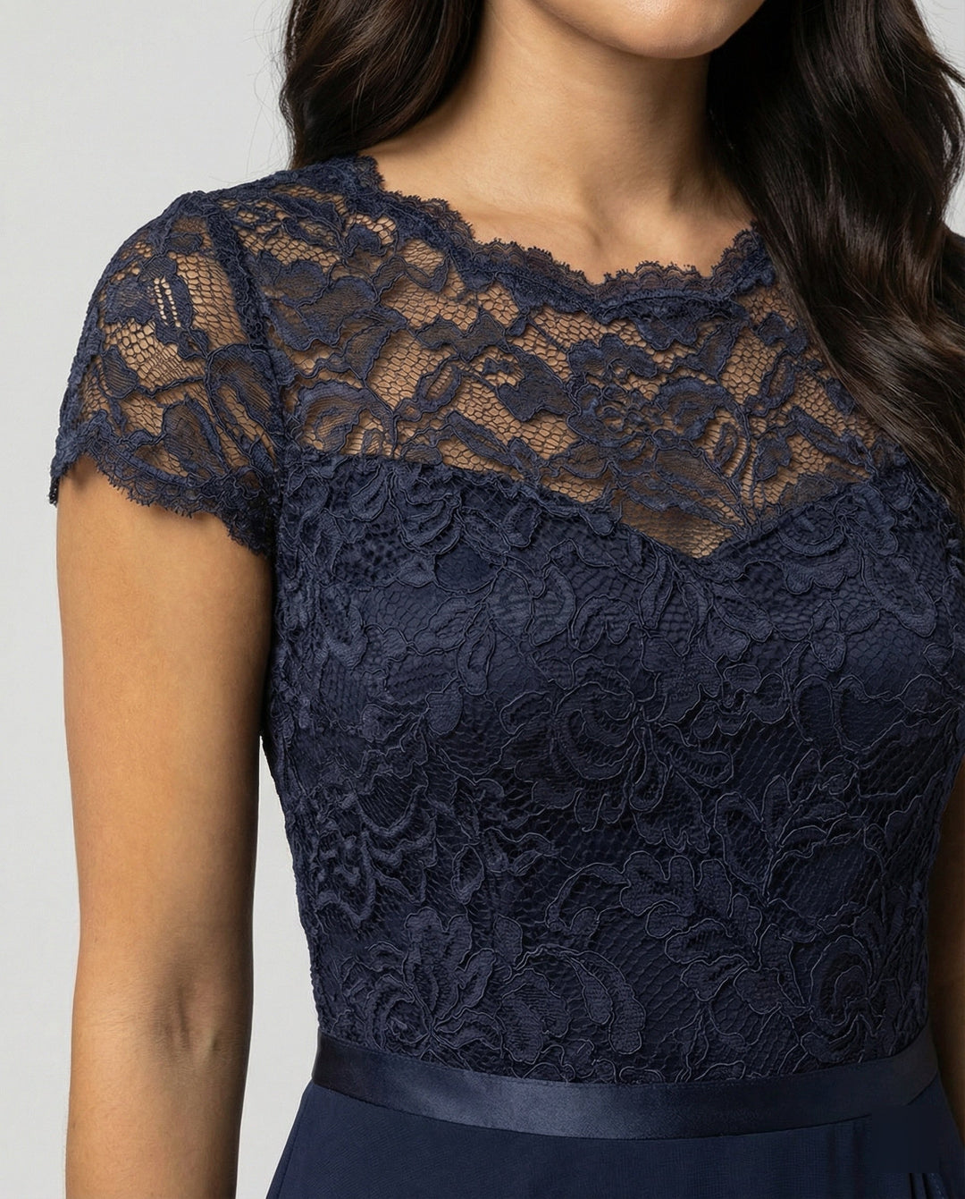 W&W Mode - Elegantes Transparentes Kleid mit Kurzarm, Feminine Silhouette
